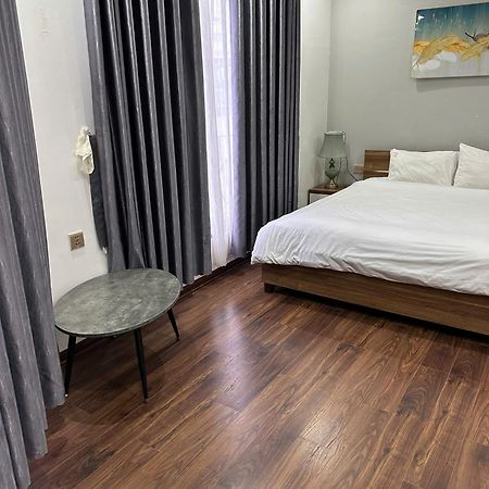 Royal Hotel & Apartment Da Nang Bagian luar foto